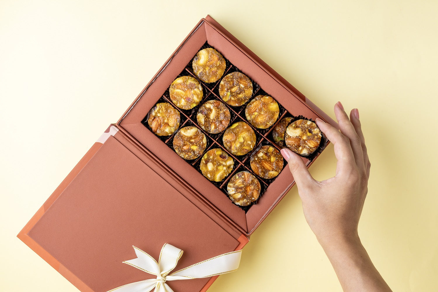 Fig, Apricot & Date Bites (450g)